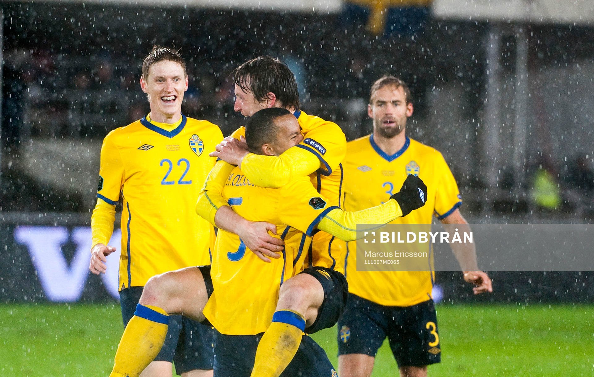 Kim Källström jubel med Martin Olsson