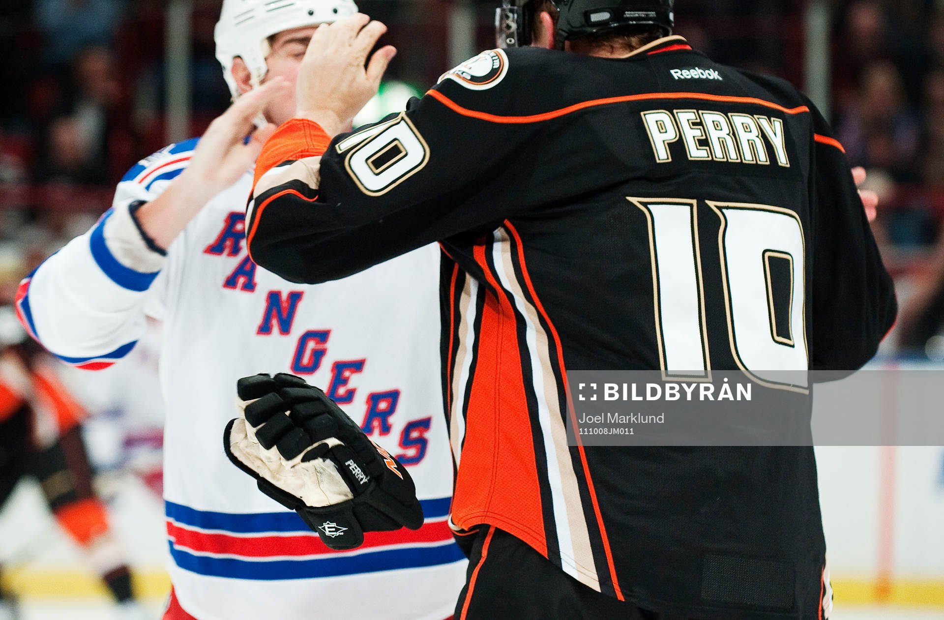 När Brandon Dubinsky, New York Rangers, och Corey Perry,
