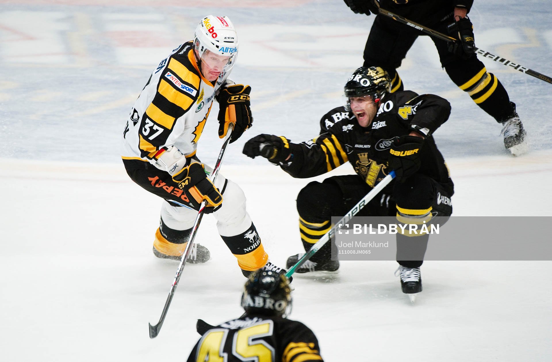 Lee Goren, Skellefteå, och Josh MacNevin, AIK