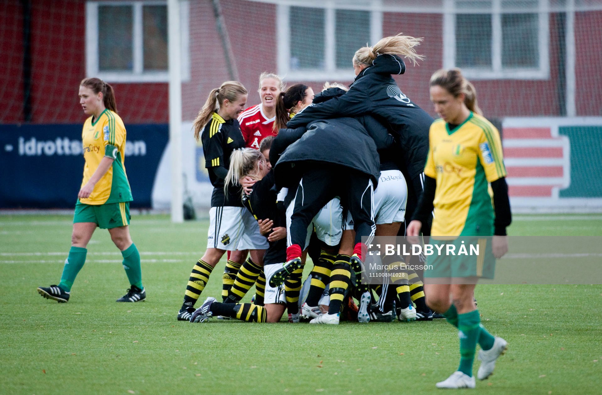 Fotboll, Norrettan, Division 1 Norra, Dam, AIK -