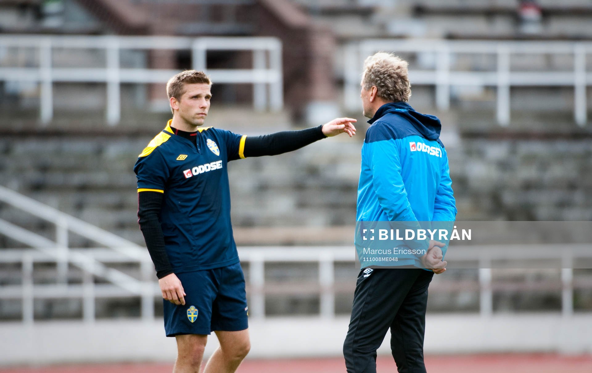 Anders Svensson och Erik Hamrén, förbundskapten diskuterar