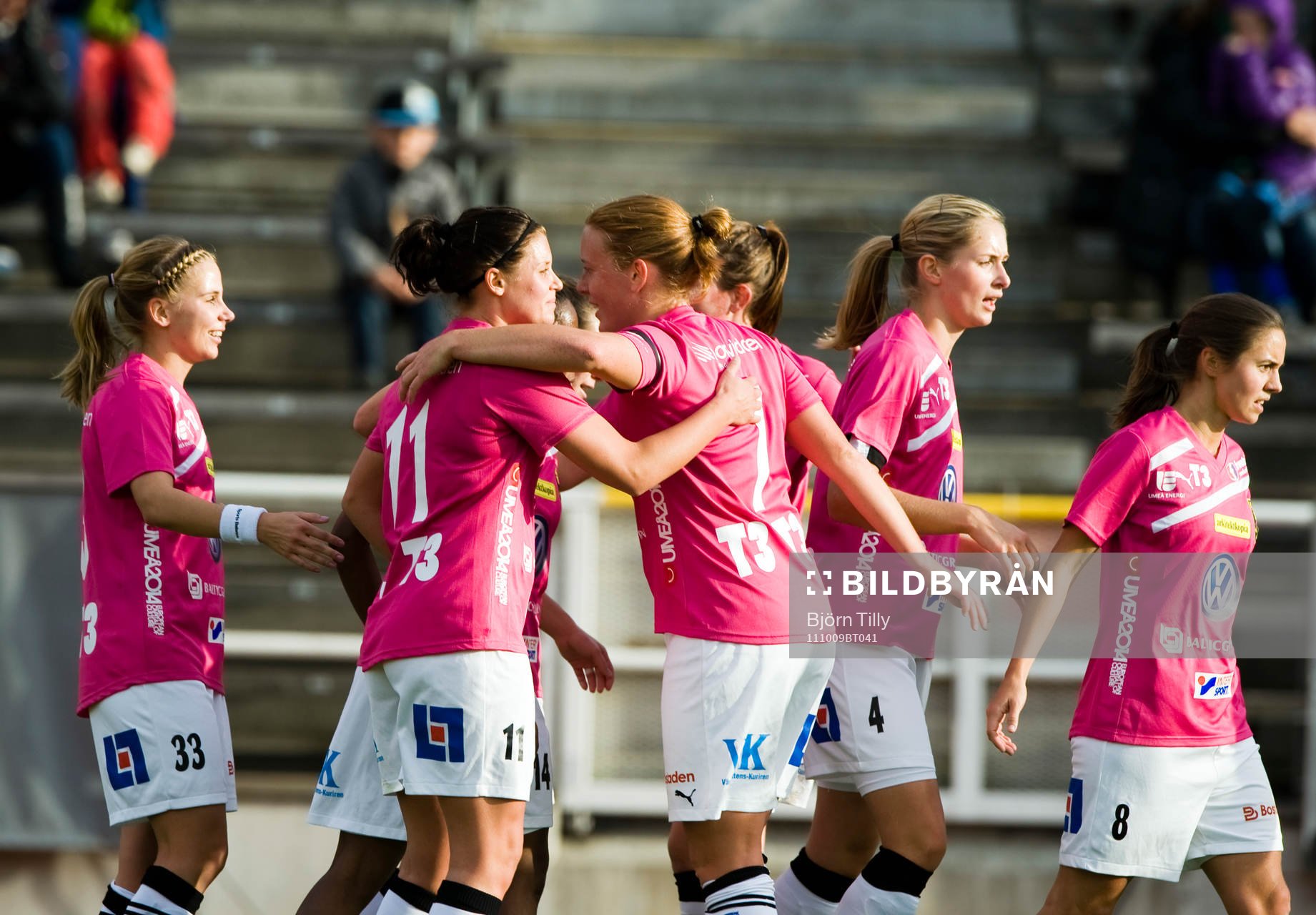Hanna Pettersson och Anna Westerlund, Umeå, jubel