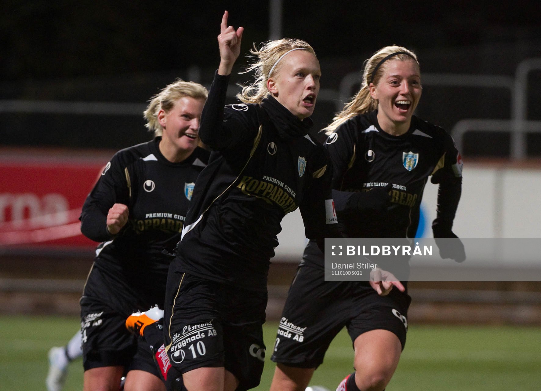 Linnea Liljegärd, Göteborg, gör avgörande 3-2 på straff, jubel