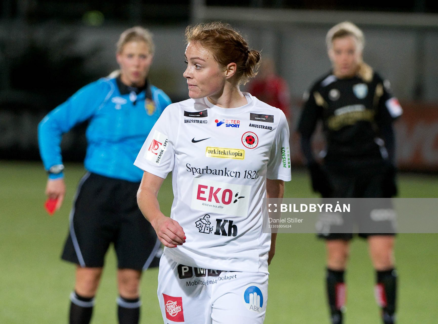 Sif Atladottir, Kristianstad, får rött kort