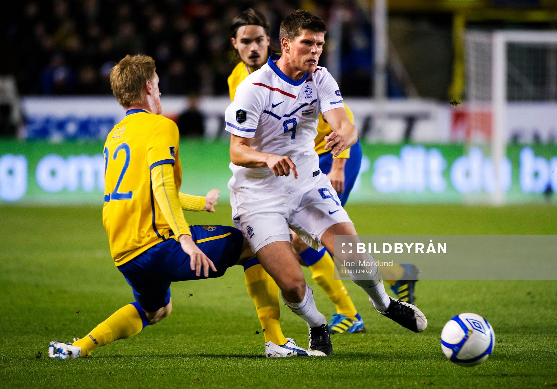 Rasmus Elm, Sverige, stoppar Klaas Jan Huntelaar, Holland