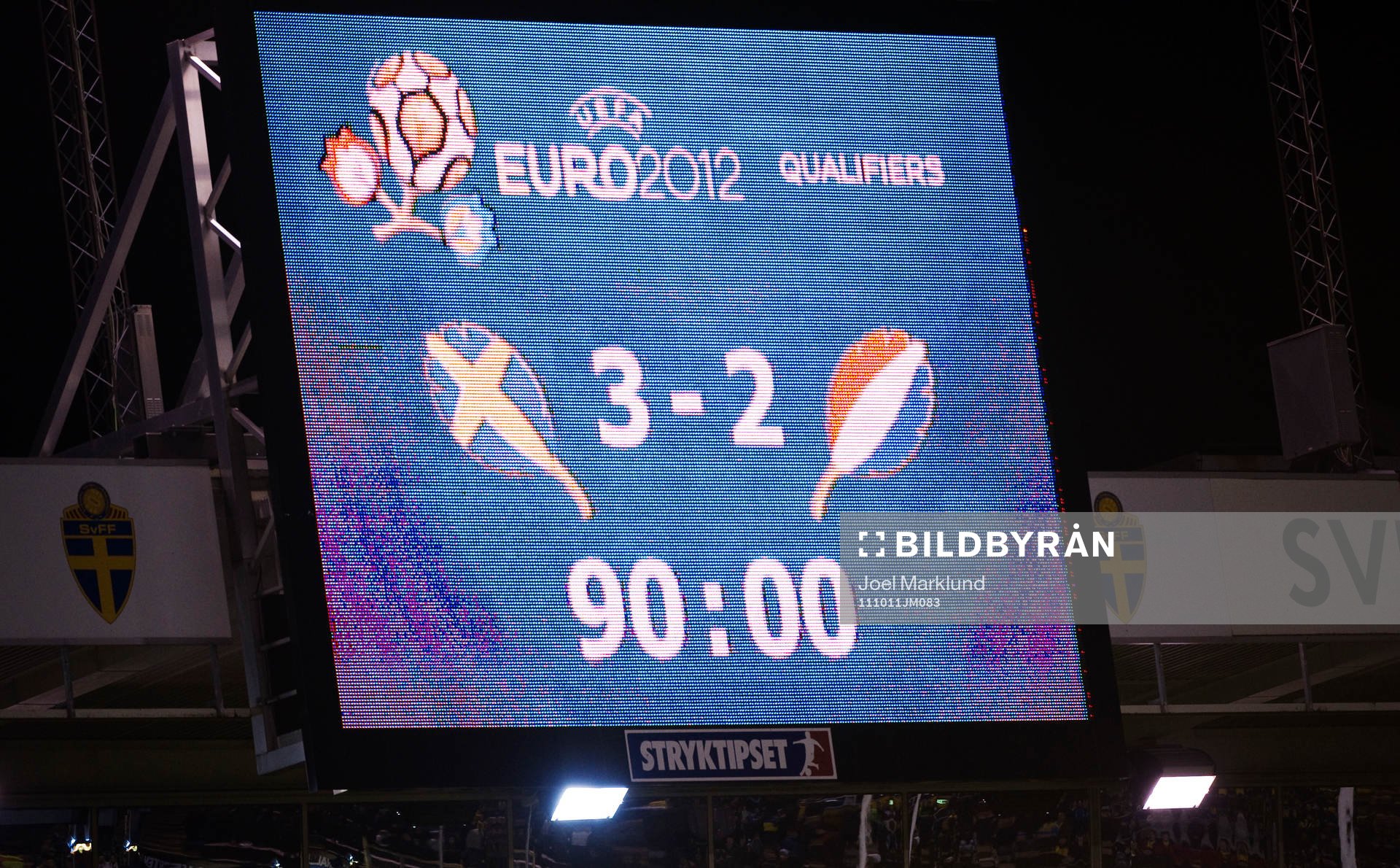 Sverige vann över Holland med 3-2 och kvalificerade sig