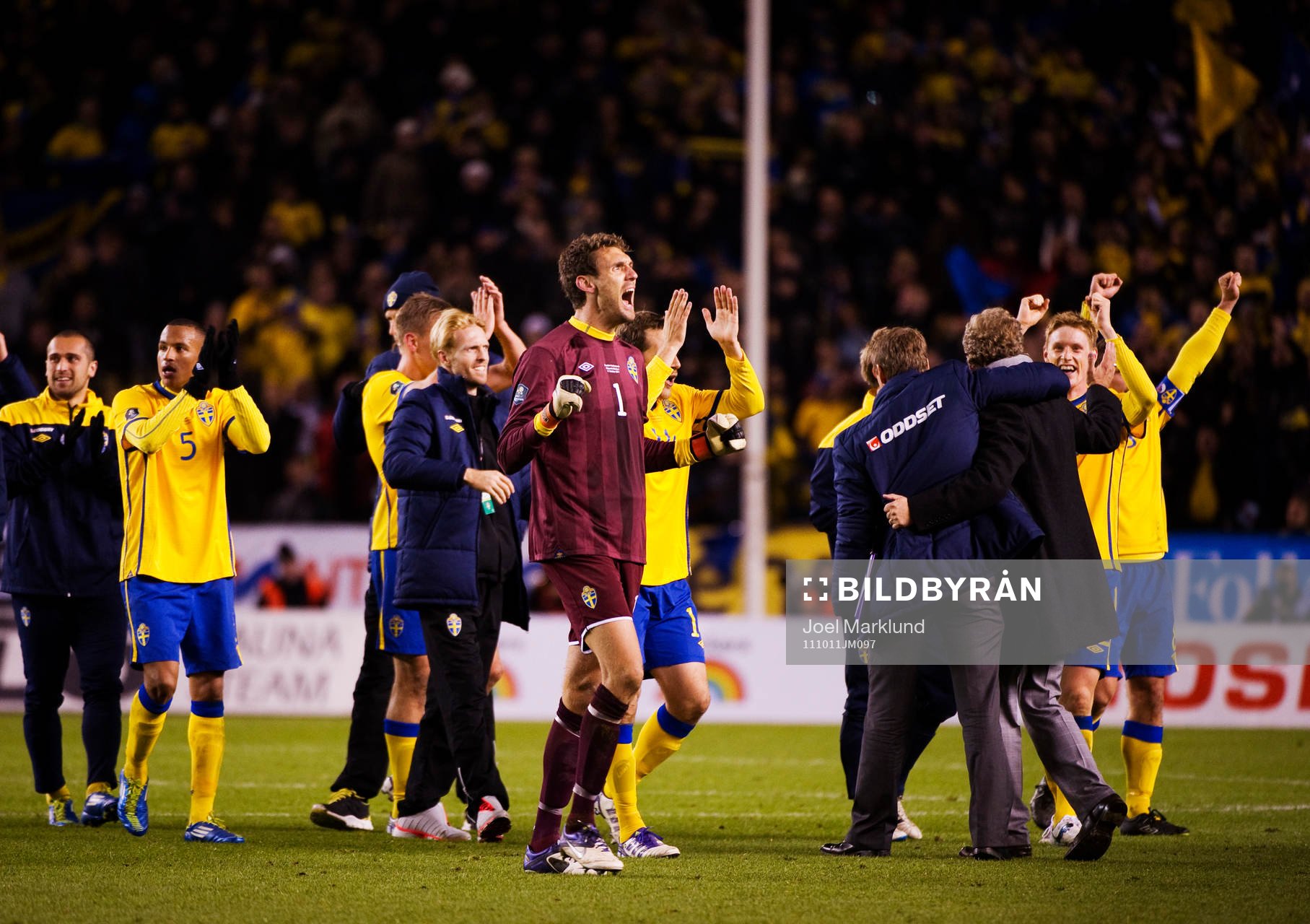 Andreas Isaksson, målvakt, Sverige, jublar