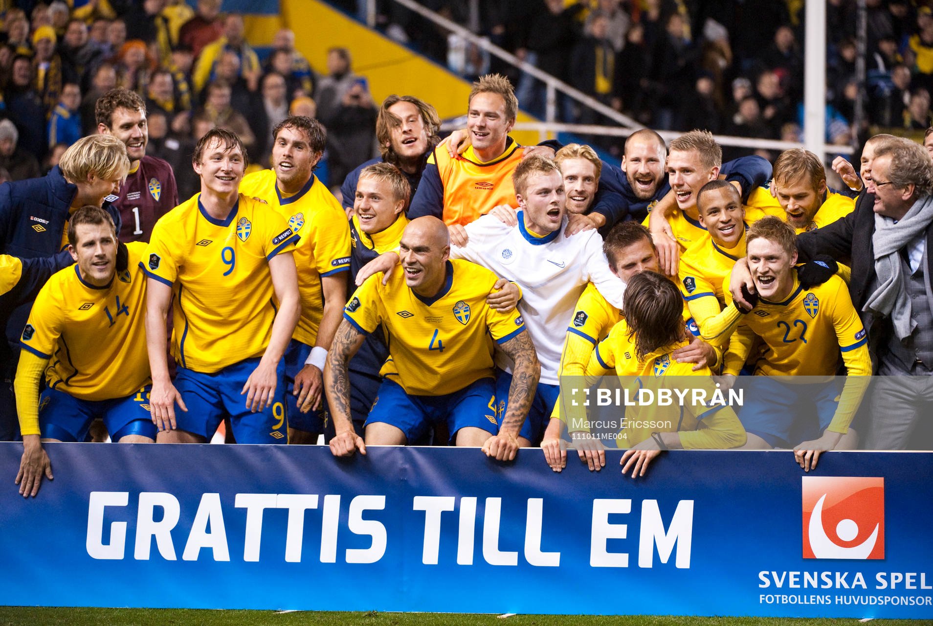 Sverige jublar över sin EM plats. Jubel, glädje