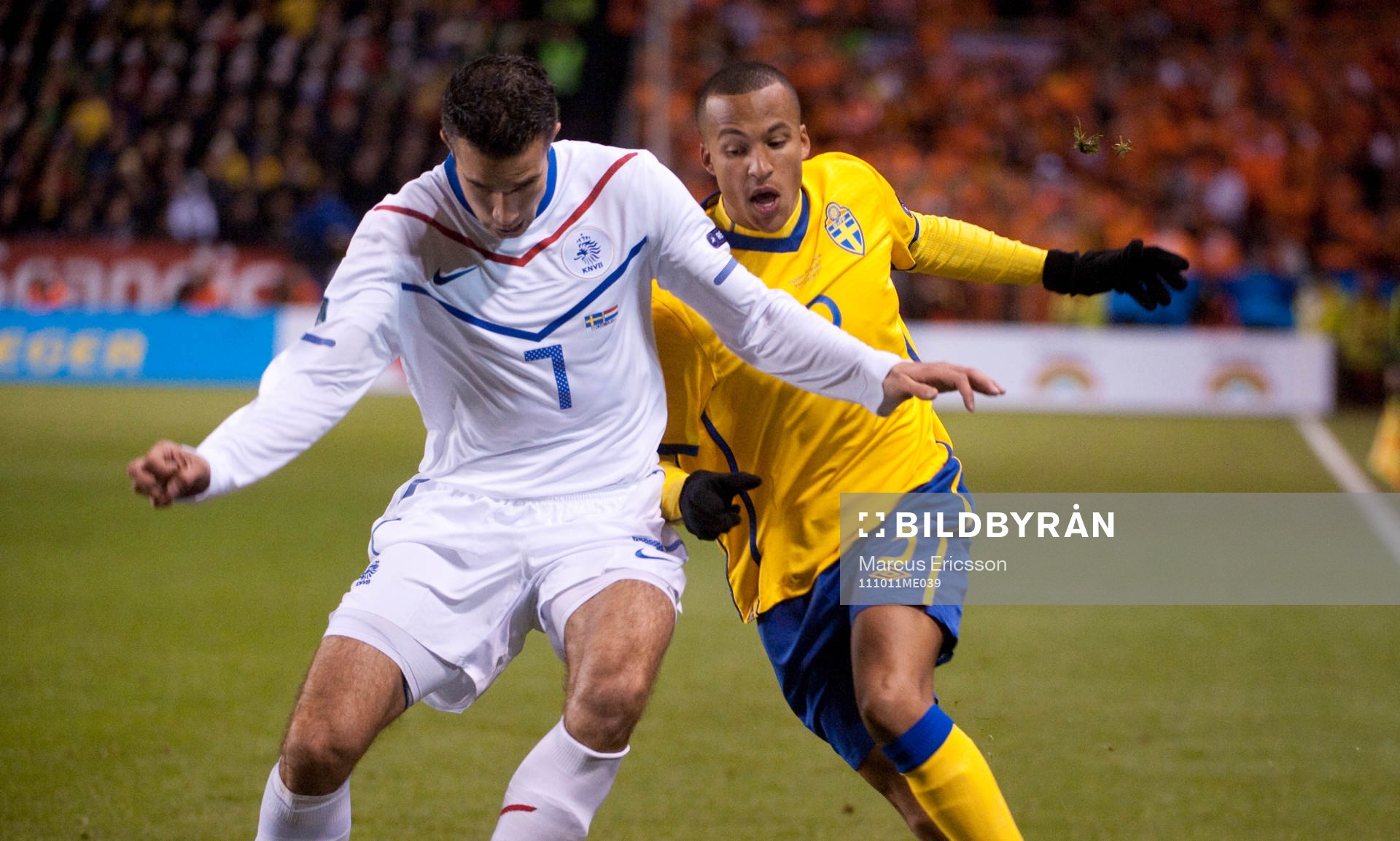Robin van Persie, Holland och Martin Olsson, Sverige