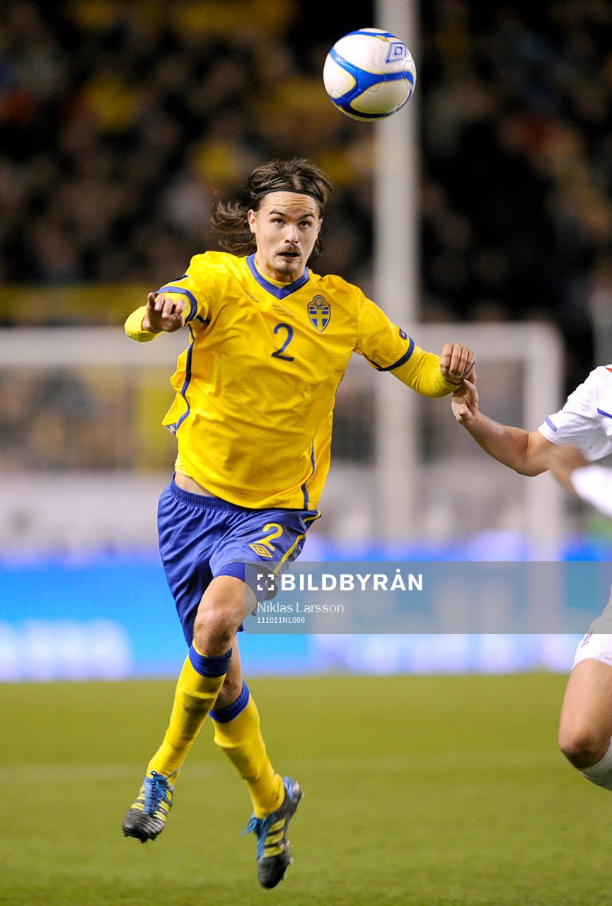 Mikael Lustig, Sverige