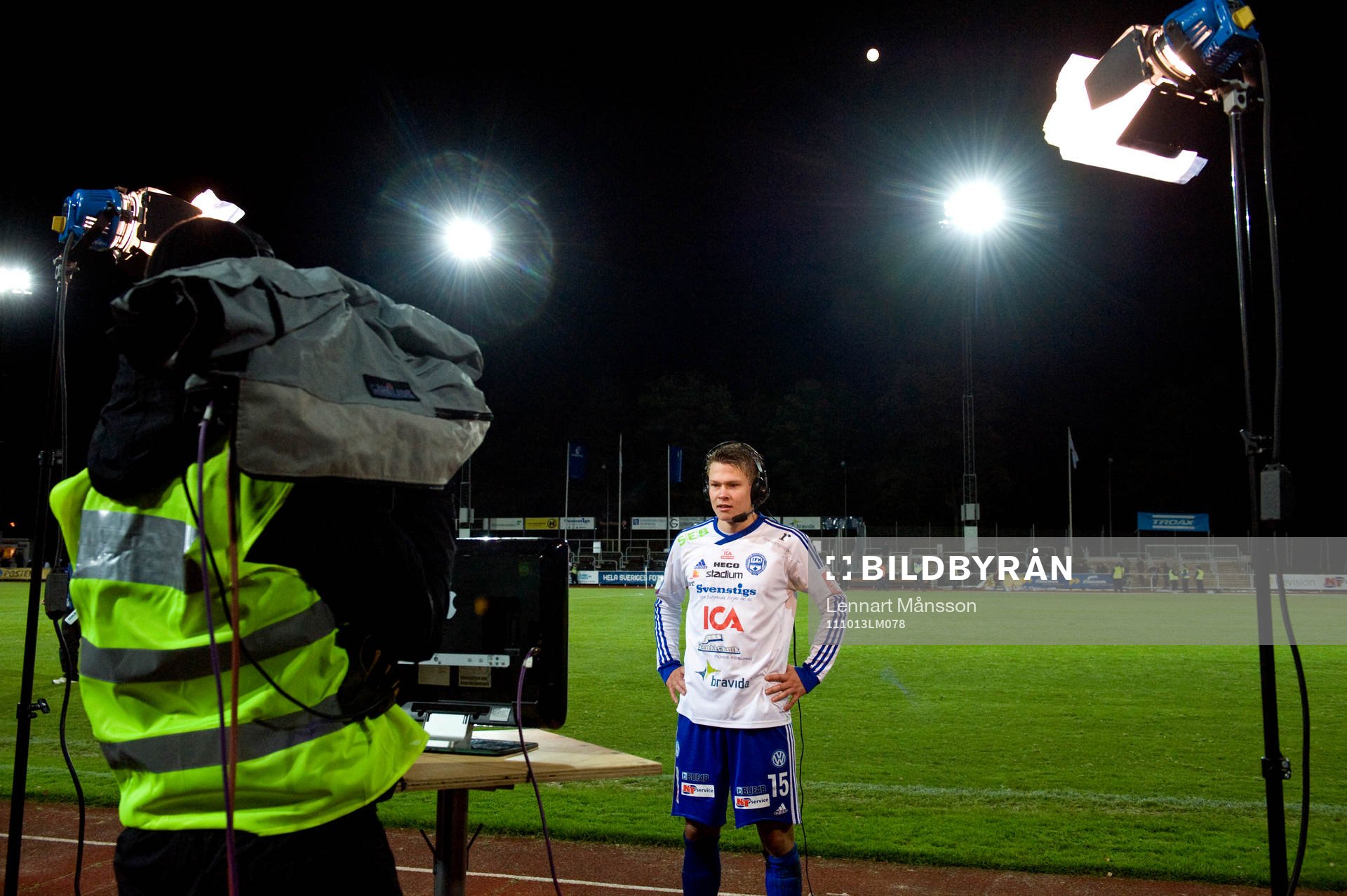 Viktor Claesson, Värnamo, matchhjälte, intervjuas. Tv,