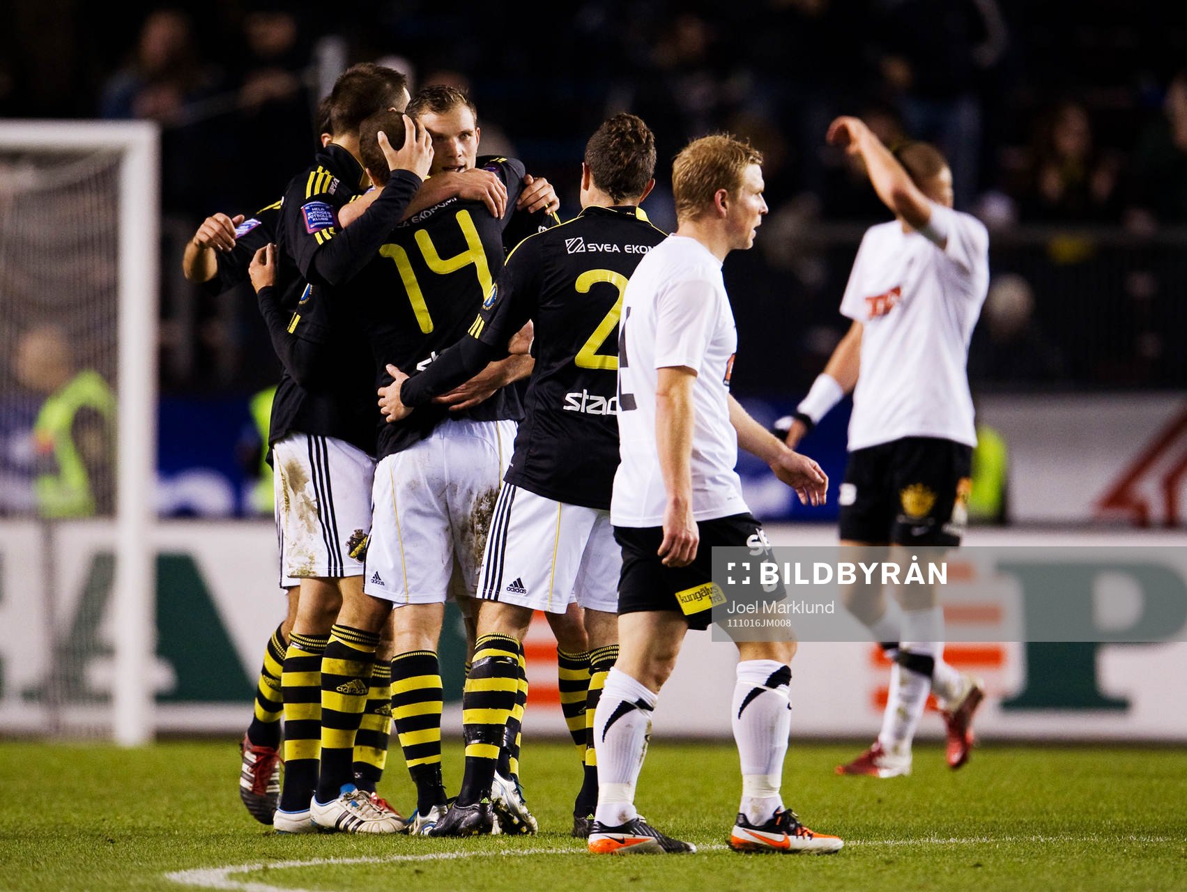 Kenny Pavey, AIK, kramas om