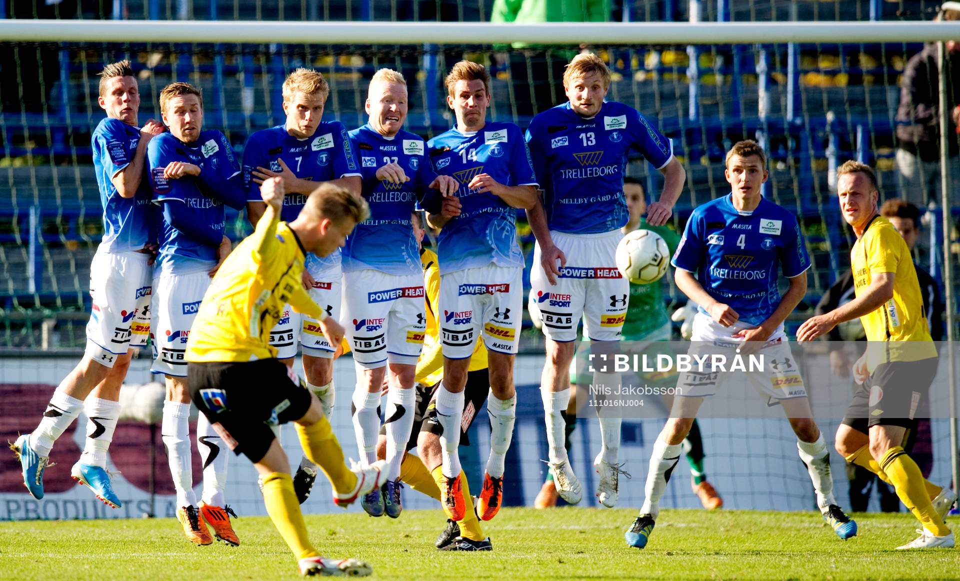 David Löfquist, Mjällby slår in 1-1 på frispark,