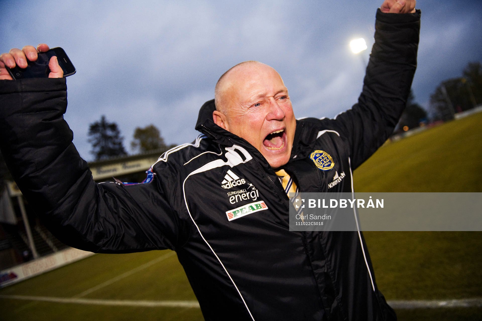 Sören Åkeby, tränare, Sundsvall, jubel. Sundsvall klara