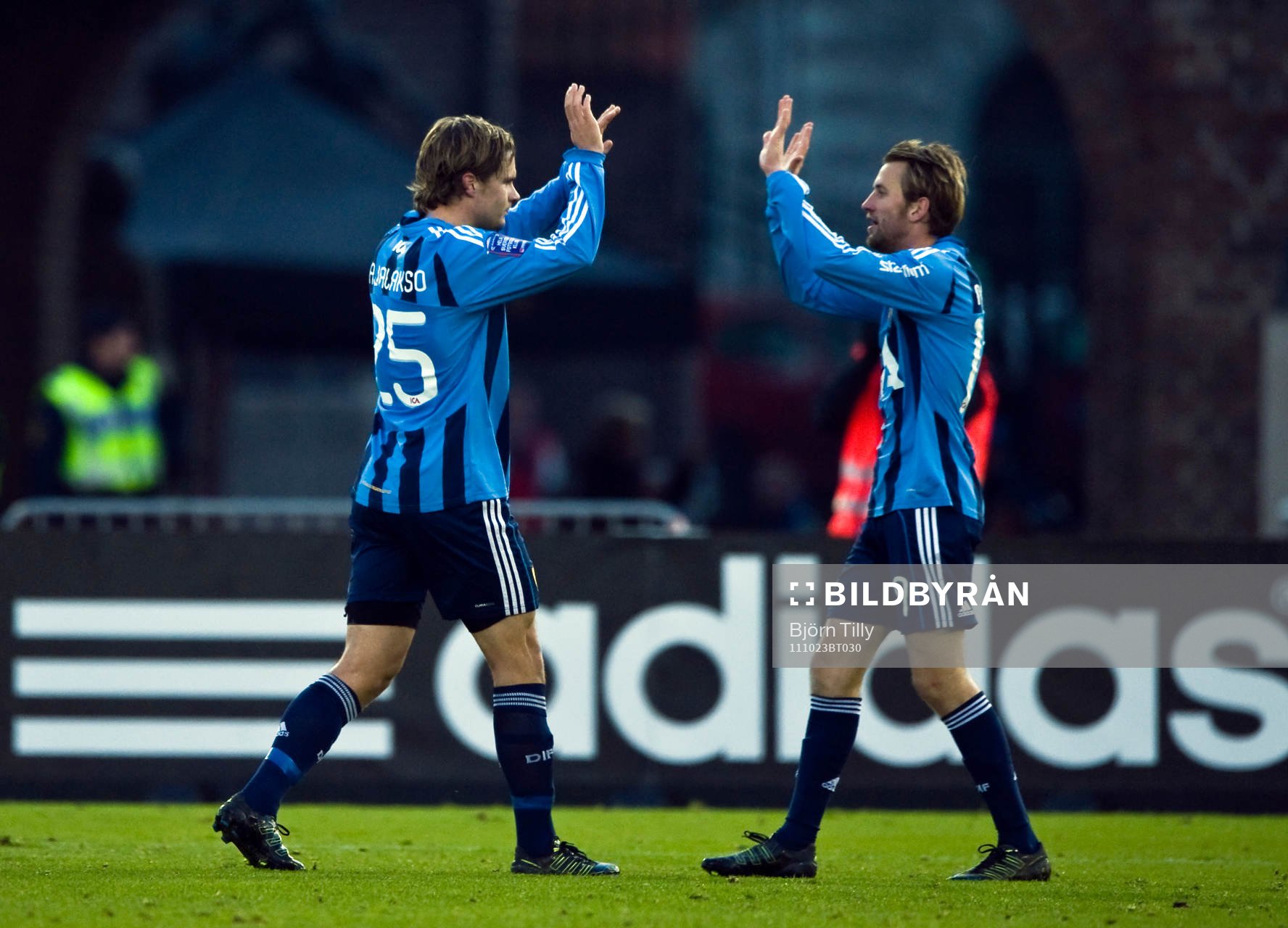  Sebastian Rajalakso och Peter Nymann Mikkelsen, Djurgården, jubel efter 1-0.