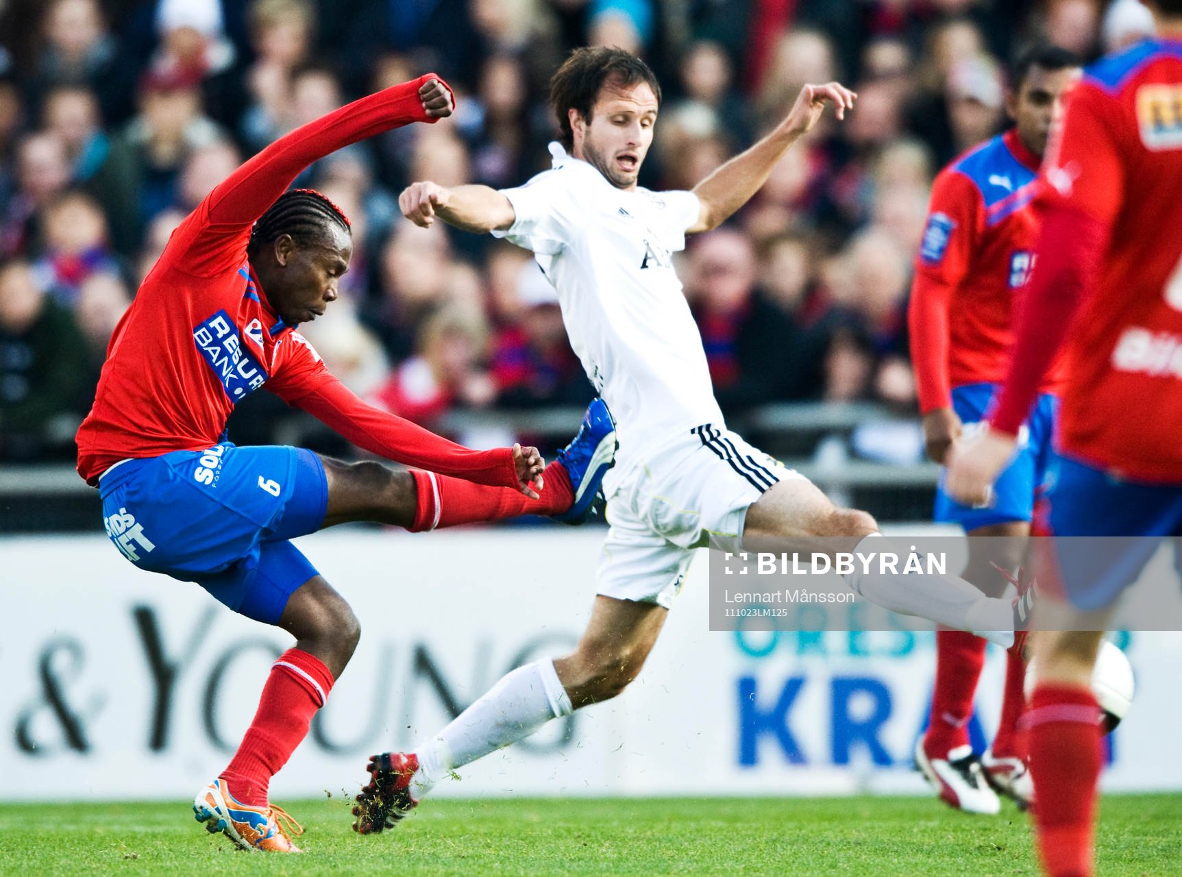 May Mahlangu, Helsingborg och Helgi Danielsson, AIK