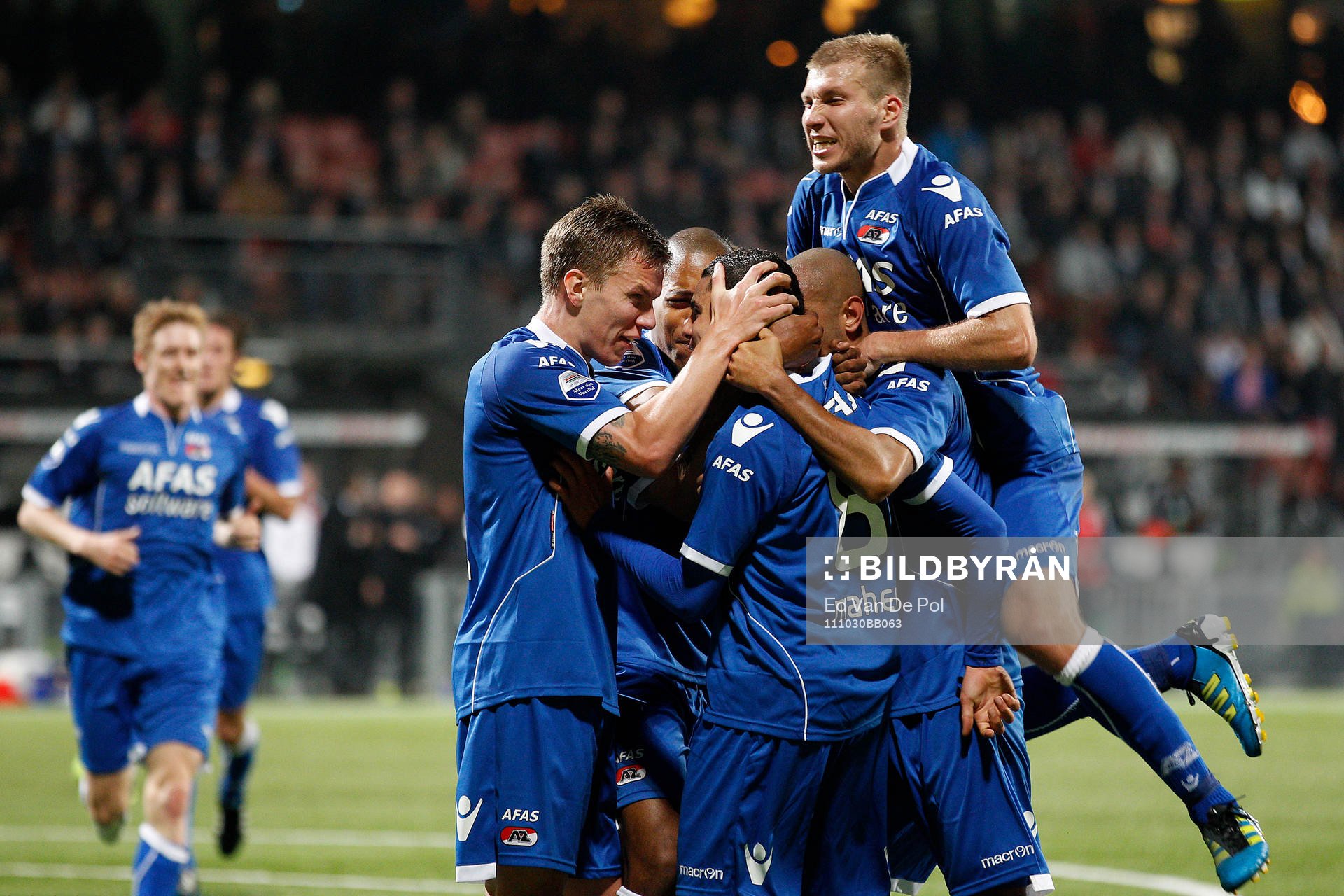  Adam Maher , AZ, jubel efter 0-1 med Ragnar Klavan, Pontus Wernbloom och  Rasmus Elm.