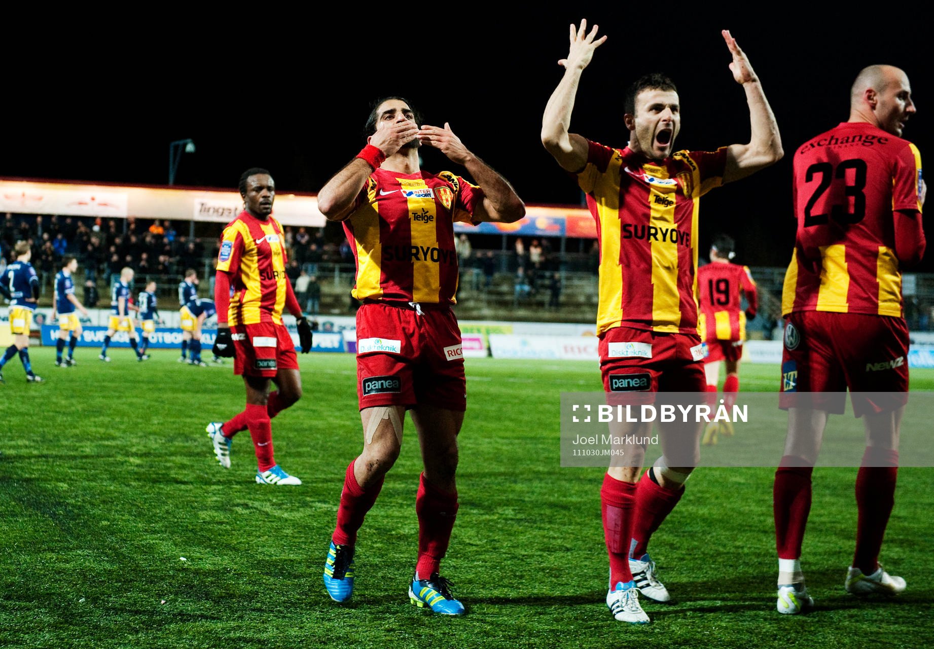 Abgar Barsom och Sharbel Touma, Syrianska, jubel