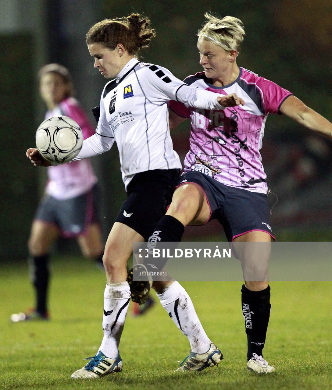Nina Burger, Neulengbach och Nilla Fischer, Malmö