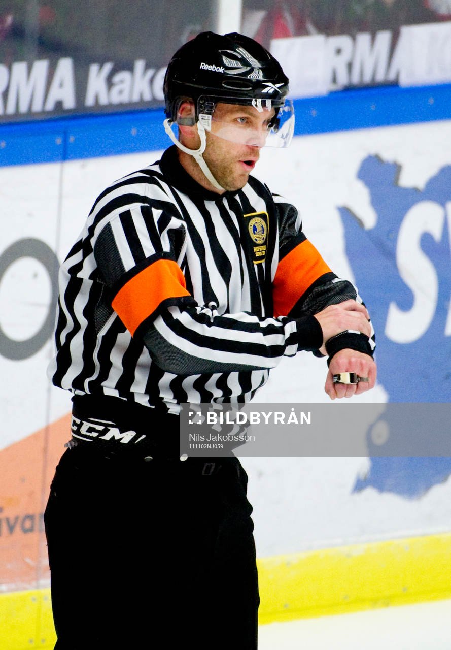 Marcus Linde, domare, fasthållning, domartecken