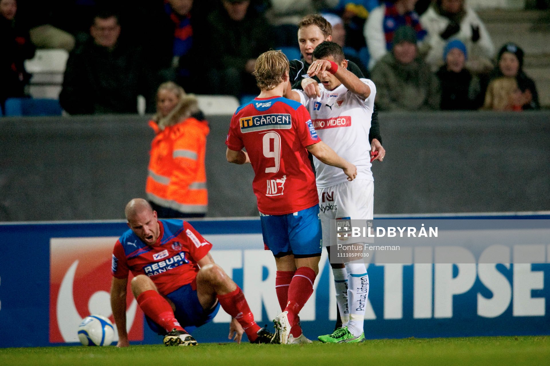 Helsingborg - Kalmar: Daniel Sobralense, Kalmar, puttar,