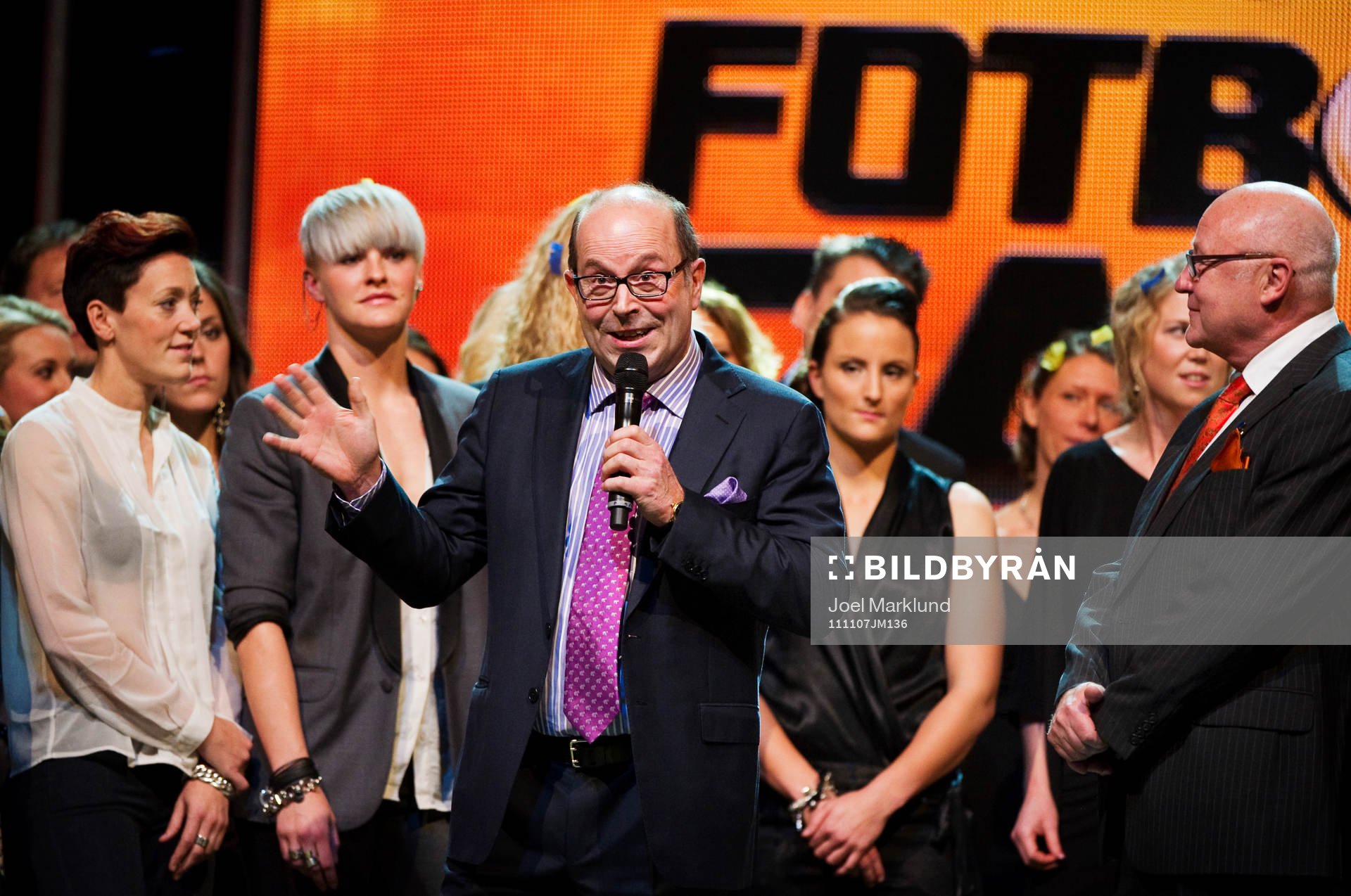 Jan Scherman, vd TV4, stal showen genom att prata om