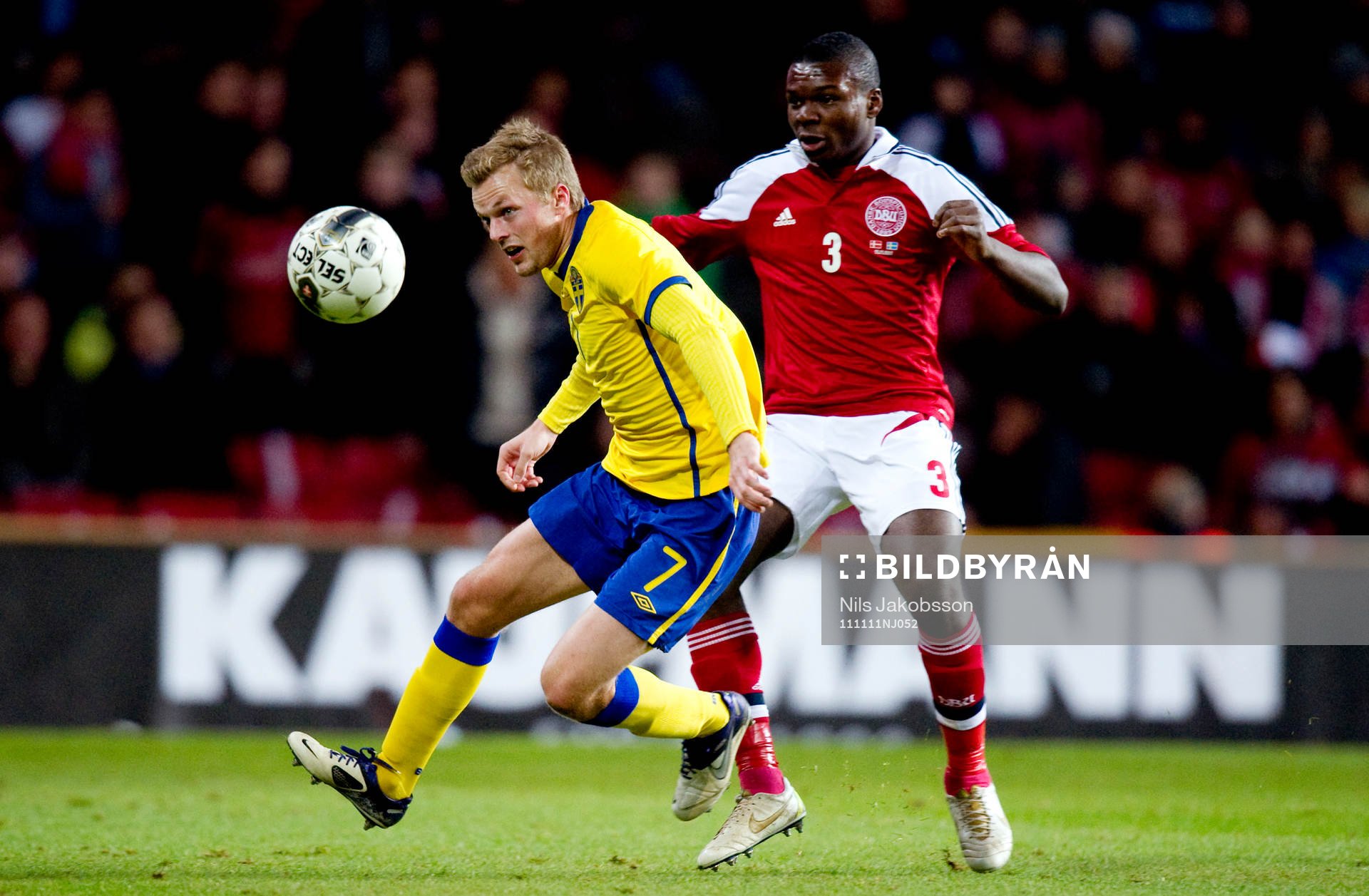 Sebastian Larsson, Sverige, Jores Okore, Danmark