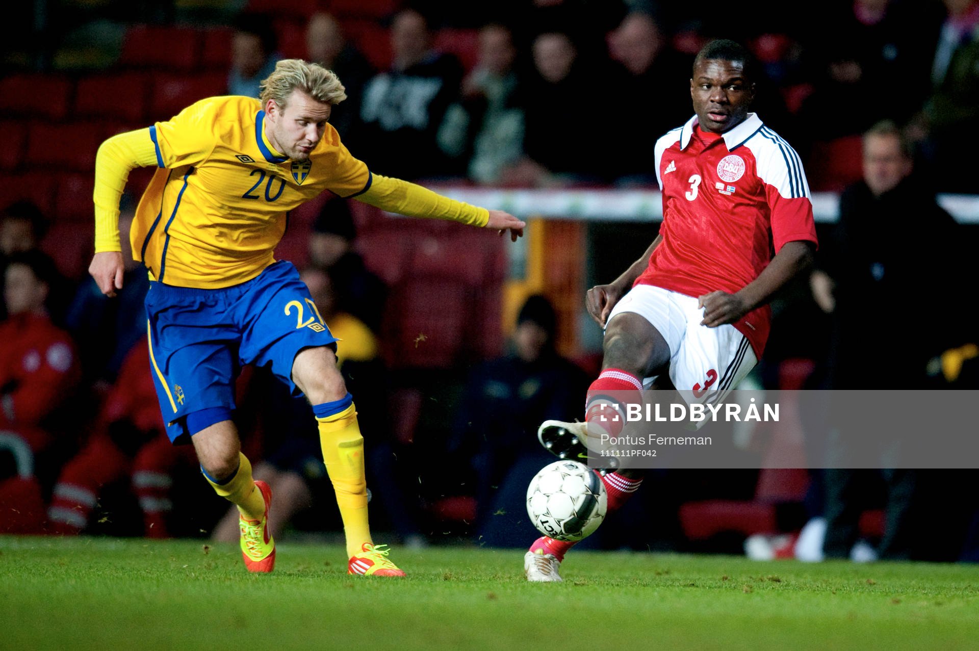 Ola Toivonen, Sverige, Simon Kjaer, Danmark