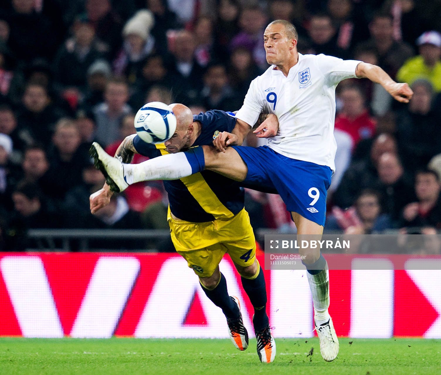 Daniel Majstorovic, Sverige, Bobby Zamora, England