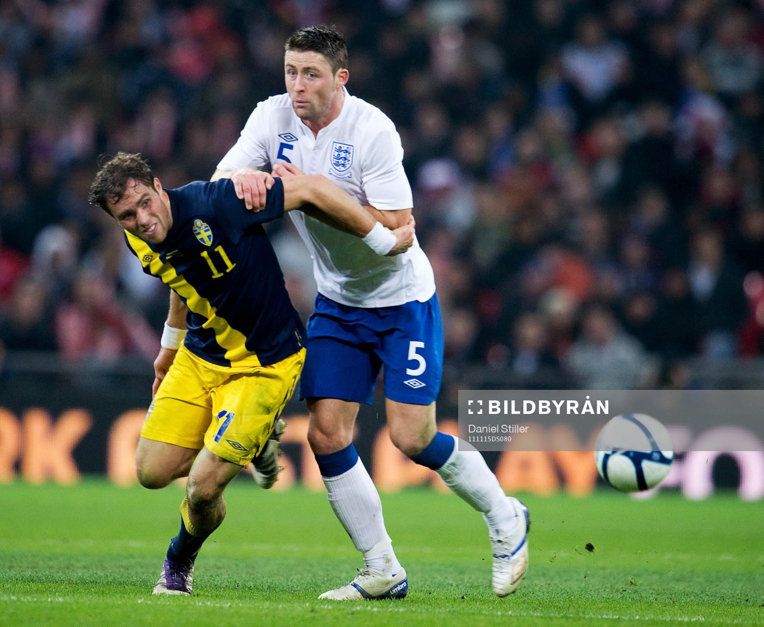 Johan Elmander, Sverige. Gary Cahill, England