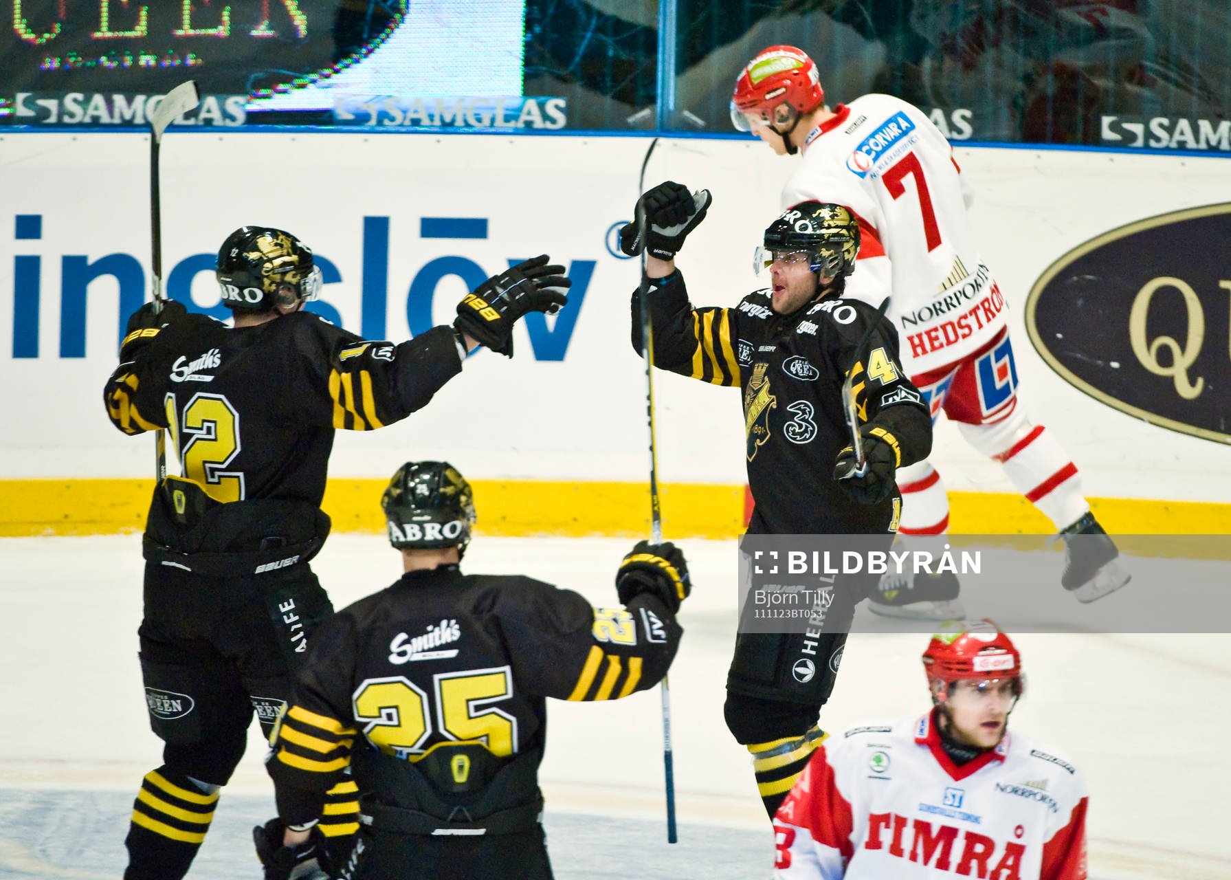 Nichlas Torp, Timrå och Josh Macnevin, AIK, jubel