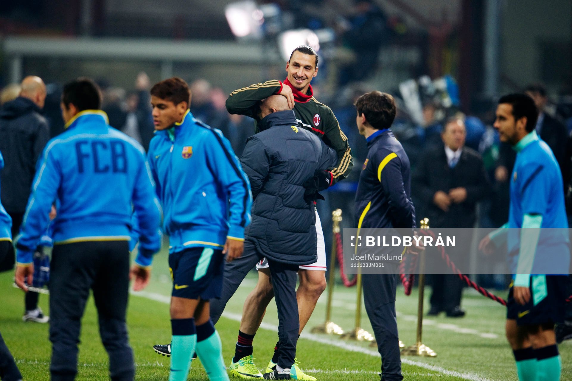 Zlatan Ibrahimovic, AC Milan, skojar med en