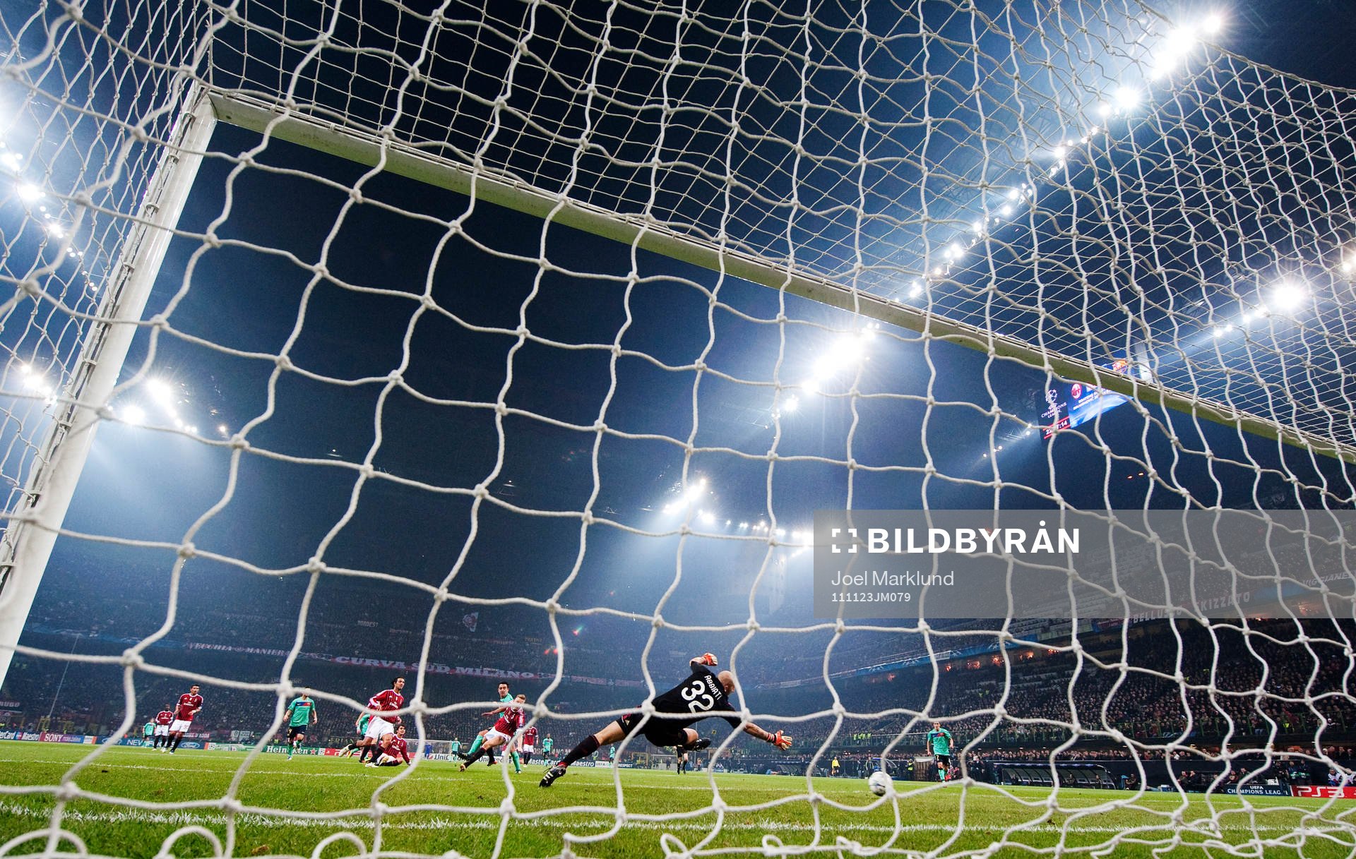 Xavi Hernandez, Barcelona, gör 2-3 bakom Christian