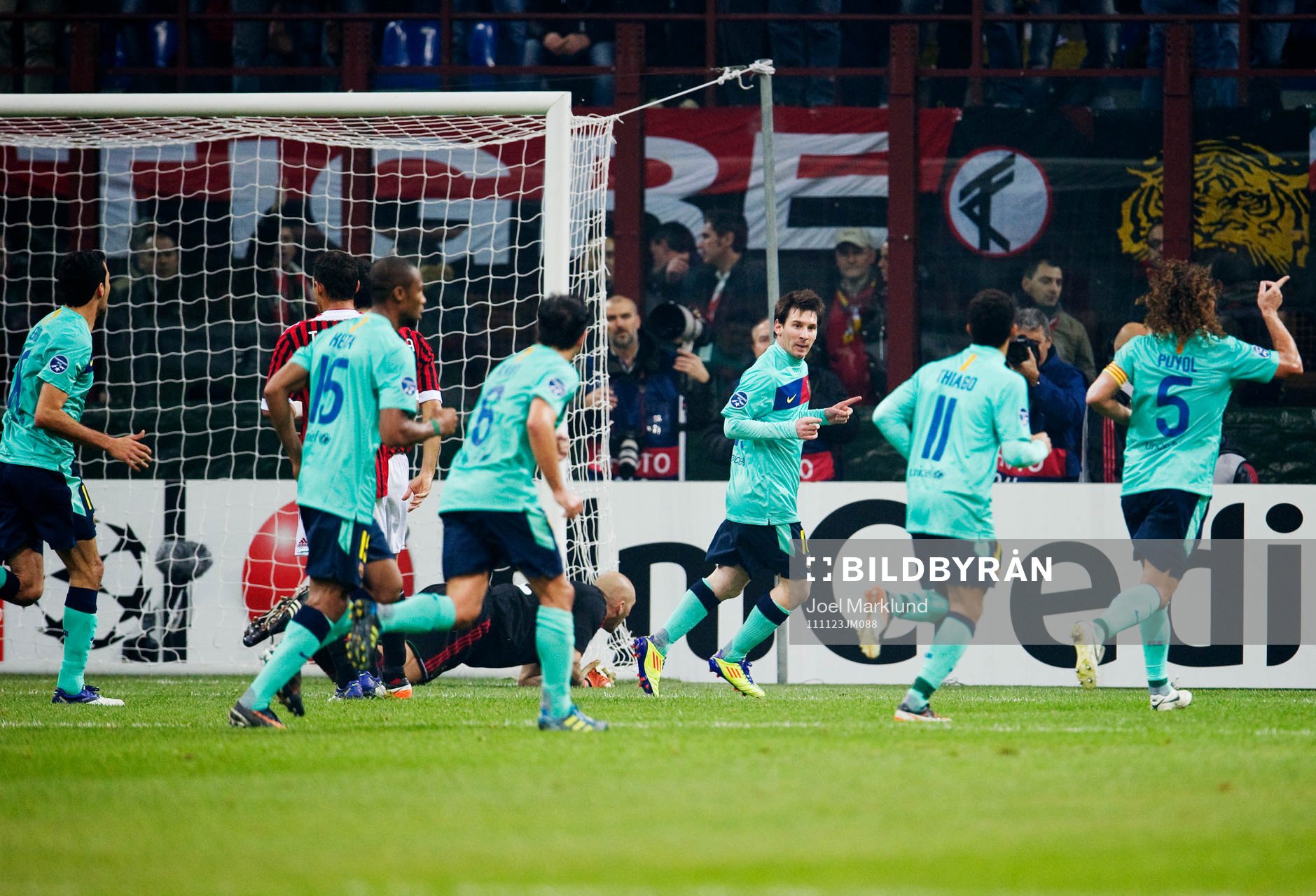 Lionel Messi, Barcelona, jubel efter sitt 1-2-mål på straff.