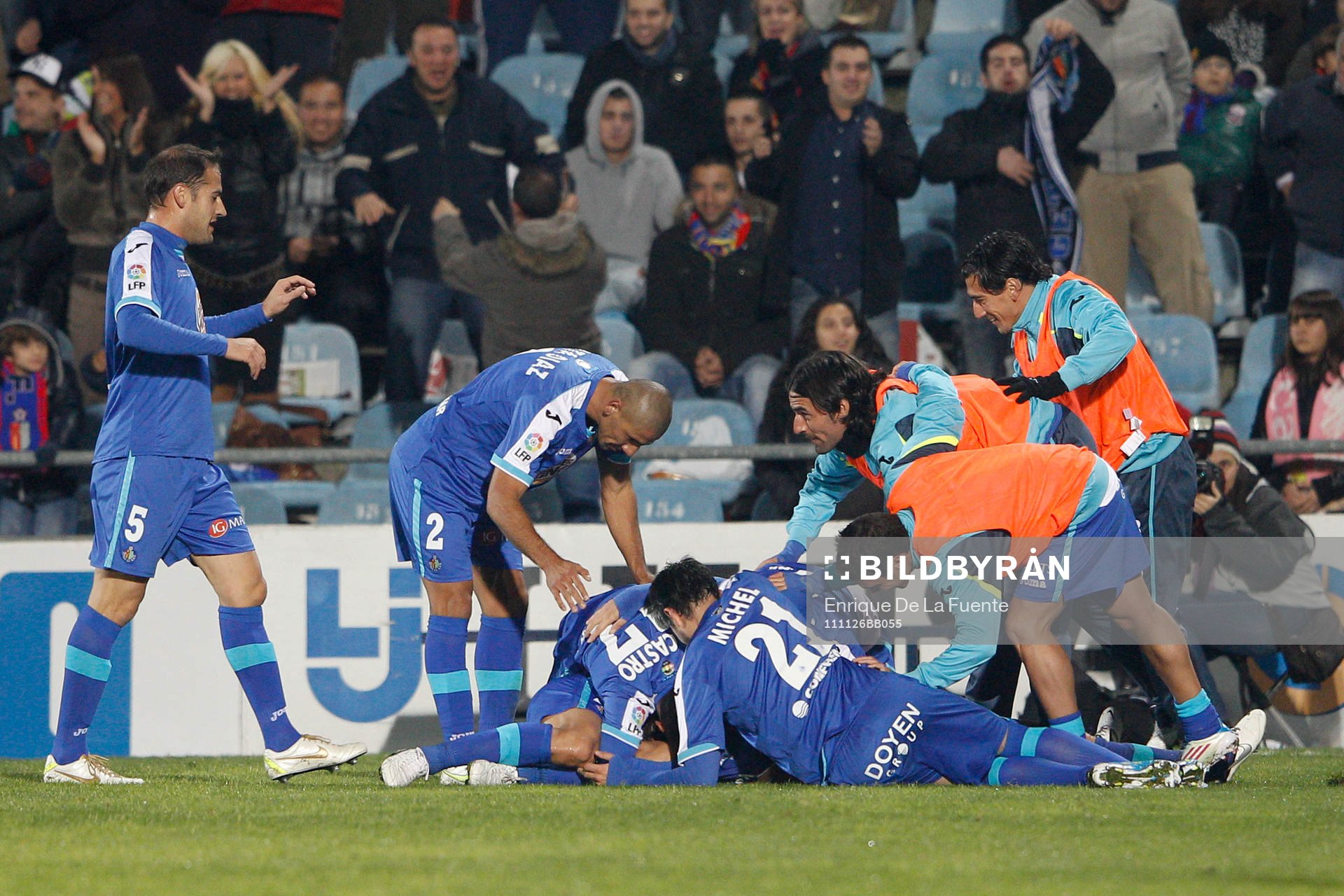  Jubel, glädje i Getafe efter 1-0 av Juan Valera.