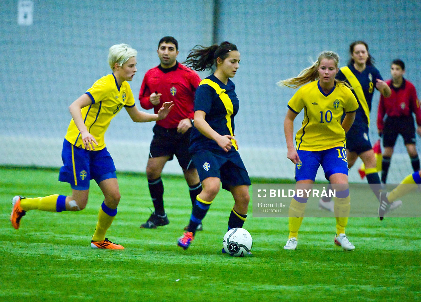 Lina Hurtig, Gula, Elenas Sadiku, Blåa och Madelene