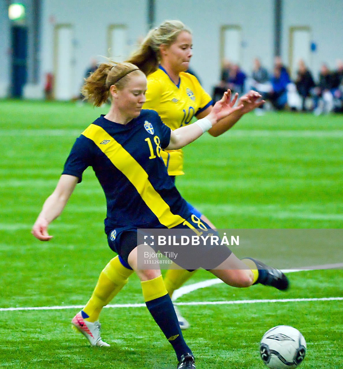 Sara Nordin, Blåa och Madelene Stegius, Gula