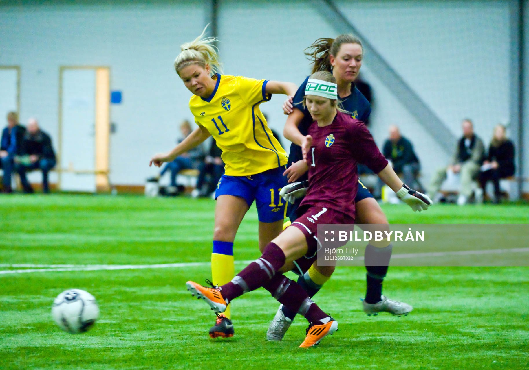 Nina Jakobsson, Gula, Mimmi, Blåa och Louise Högrell,