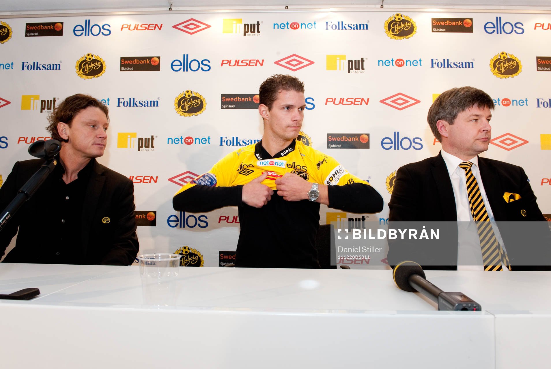Joackim Jörgensen klar för Elfsborg, här med klubbchef