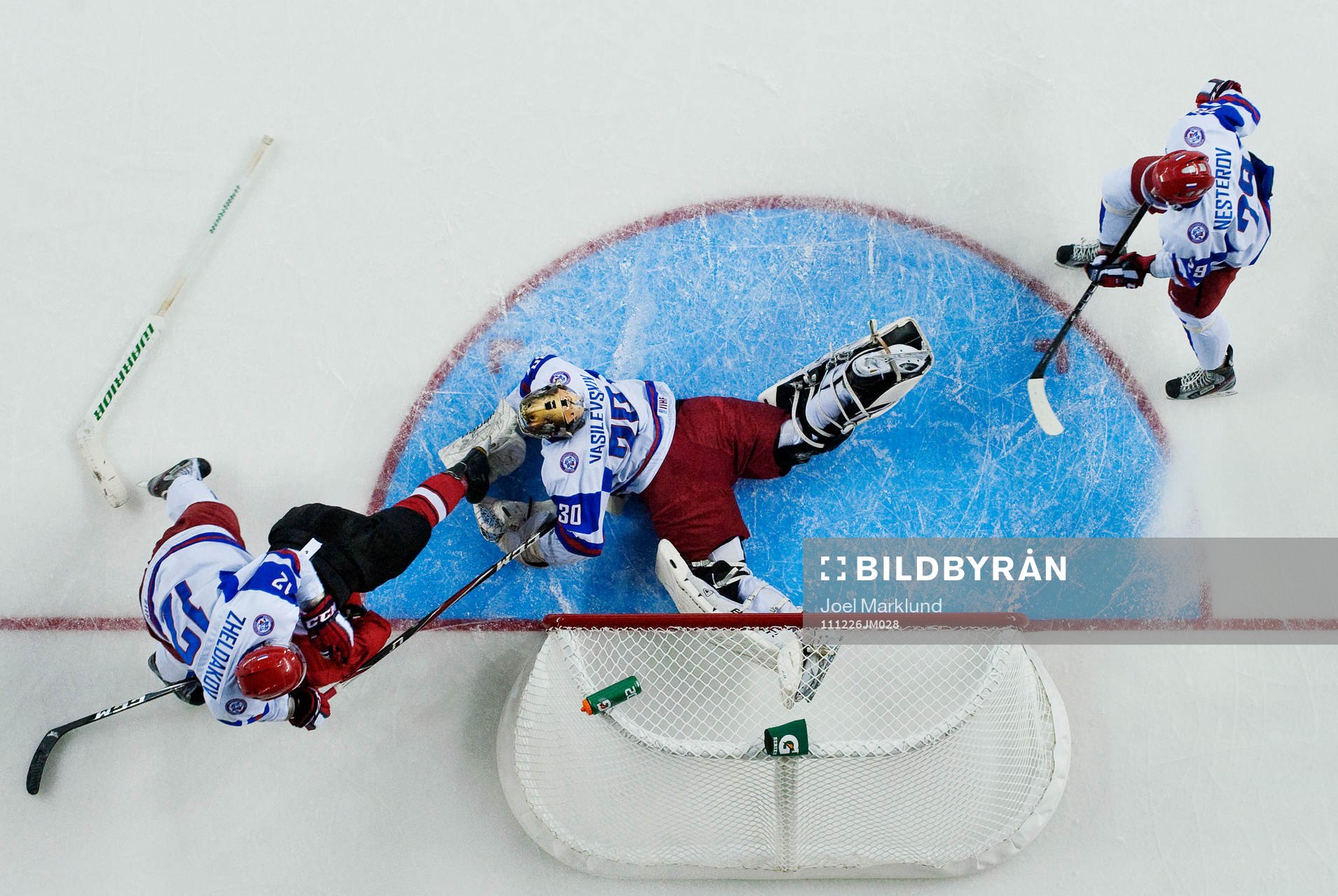Andrei Vasilevski, målvakt, och Grigori Zheldakov,