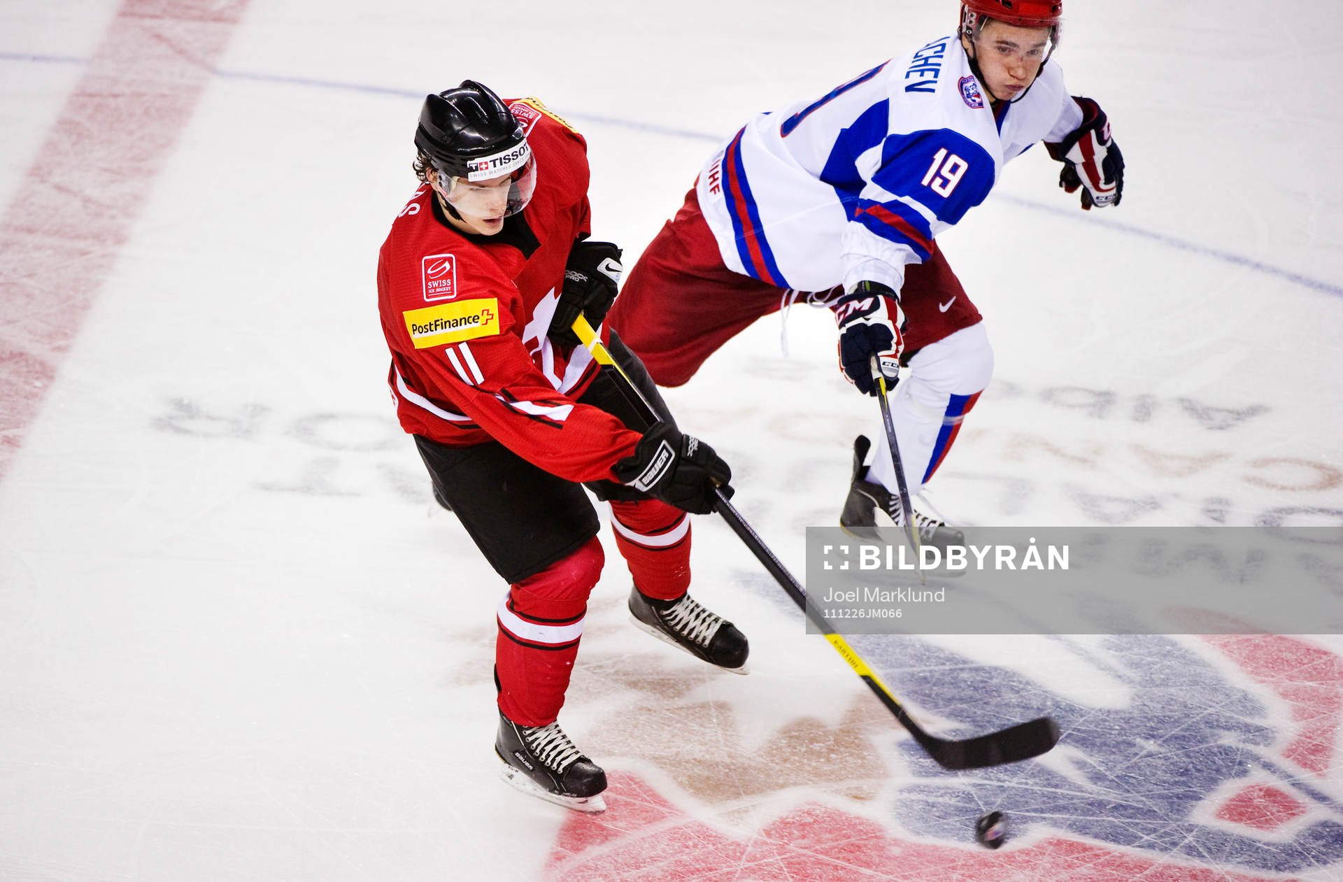 Gaetan Haas, Schweiz, och Alexander Khokhlachev, Ryssland