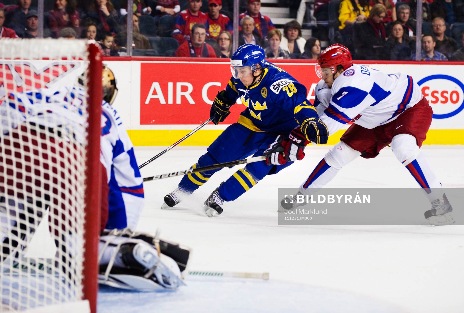 Erik Thorell, Sverige, tar sig förbi Igor Ozhiganov,