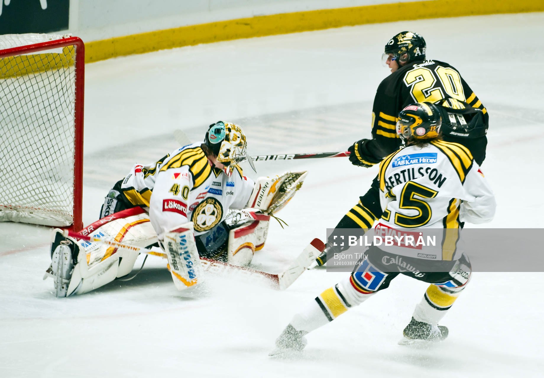 Daniel Bång, AIK och Johan Holmqvist, målvakt, Brynäs