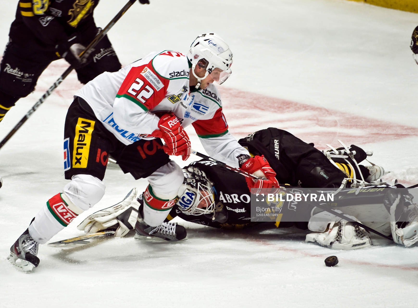 Thomas Pöck, Modo och Viktor Fast, målvakt, AIK