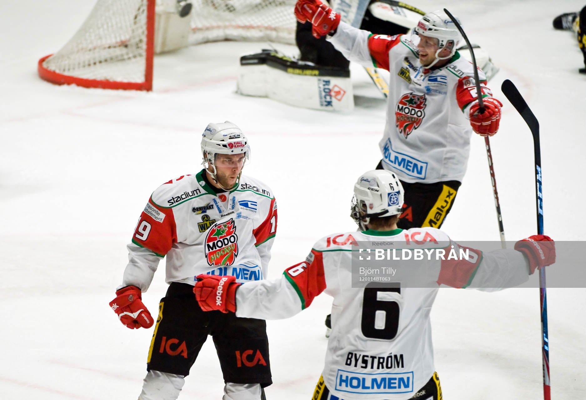 Rob Schremp och Thomas Pöck, Modo, jubel