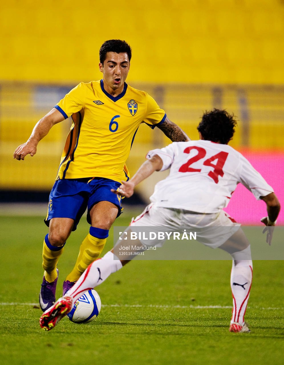 Jiloan Hamad, Sverige, utmanar Rashed Al Hoti, Bahrain