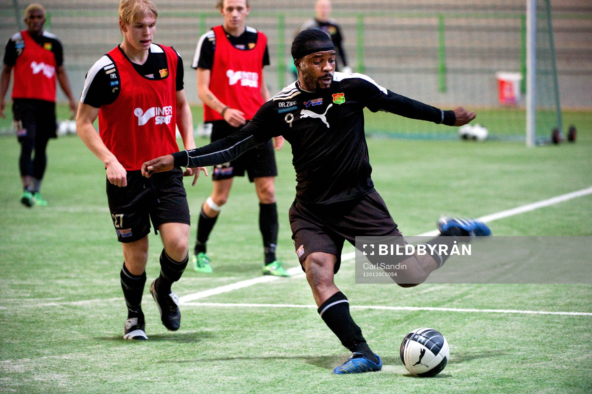 Peter Ijeh, Gais