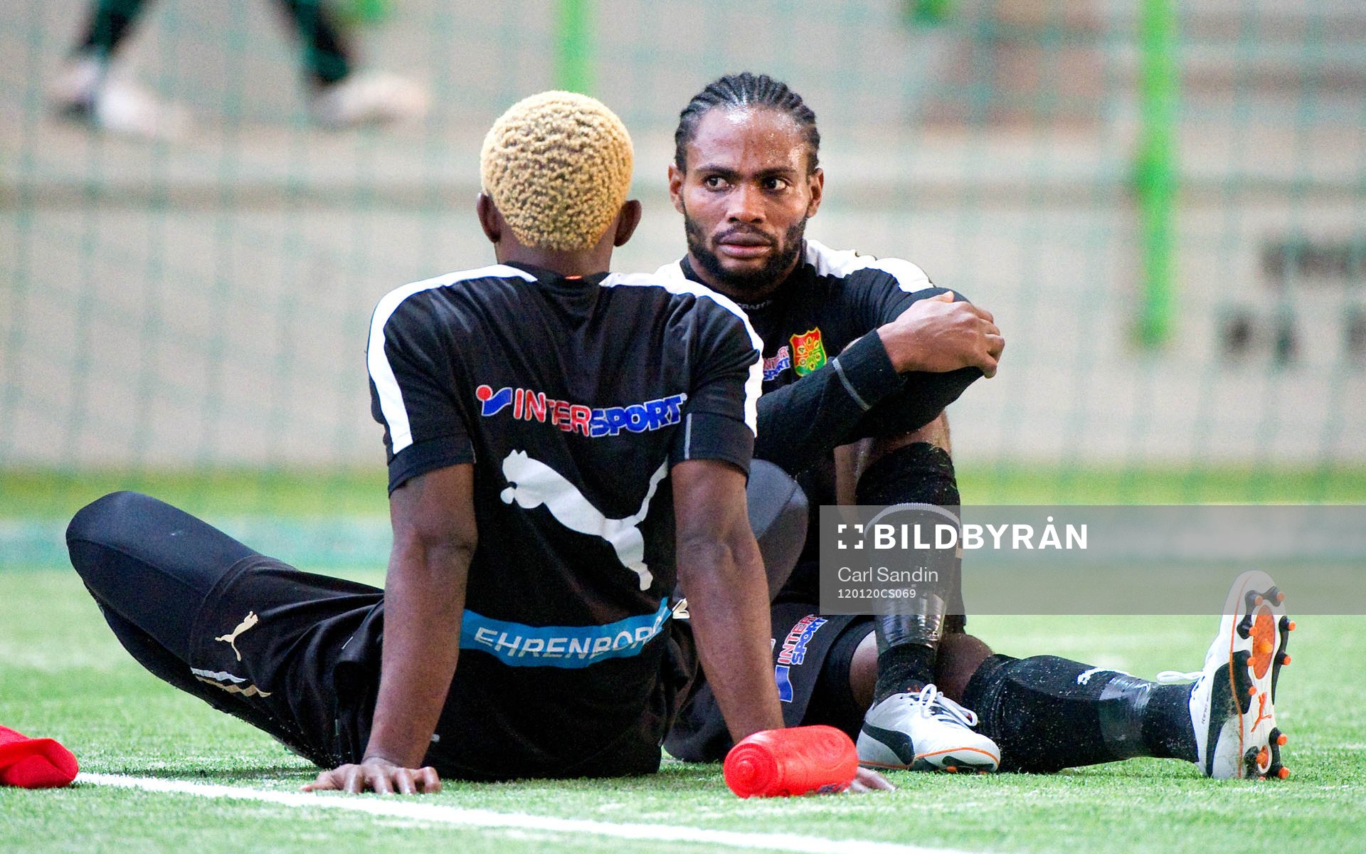 Richard Ekunde, Gais