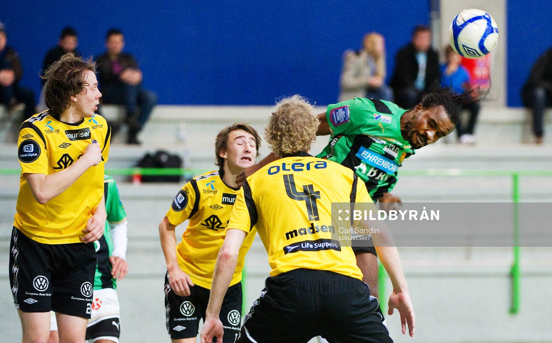 Peter Ijeh, Gais, nickar