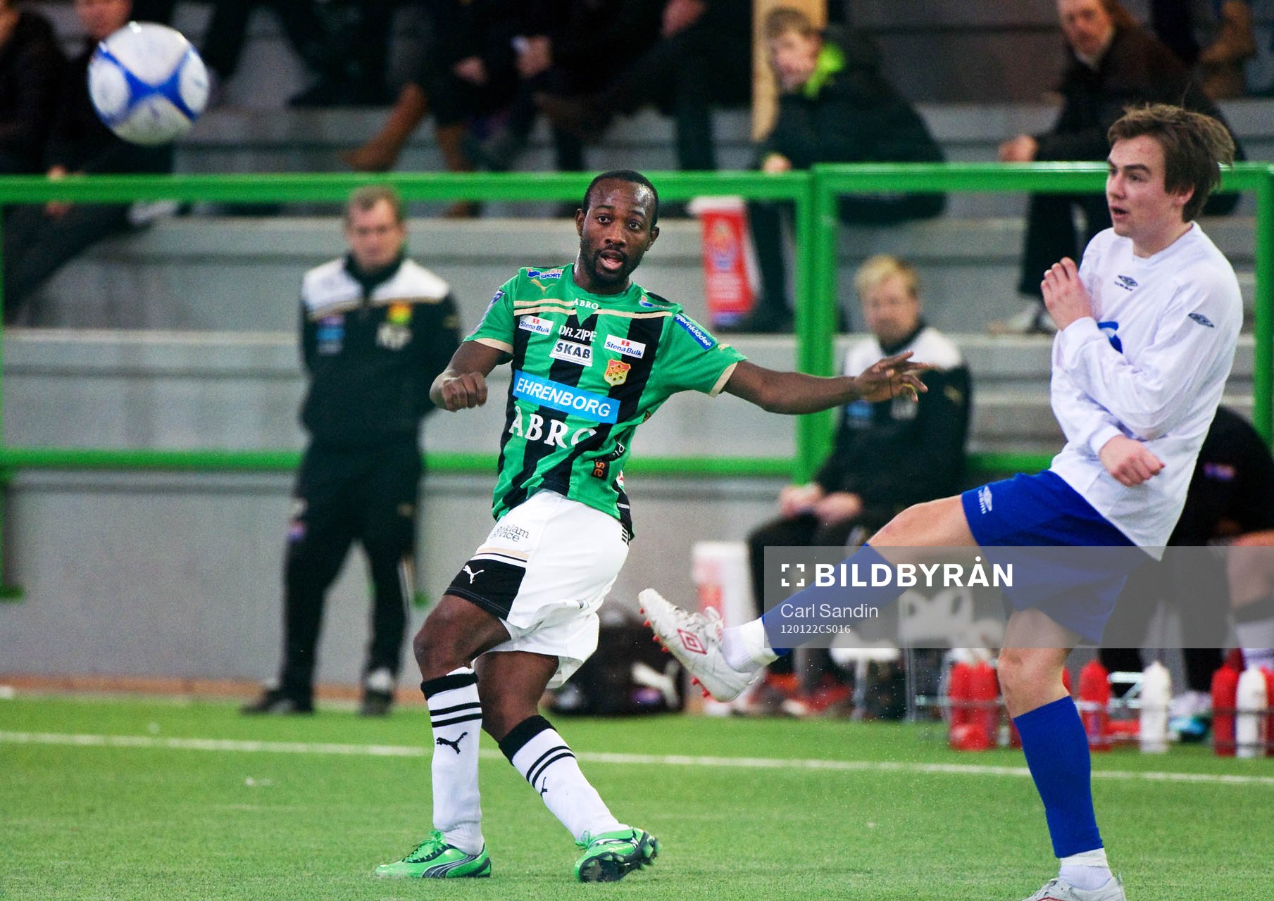 Reuben Ayarna, Gais